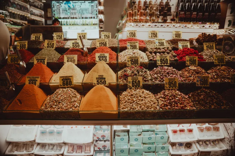 Same Kitchen, Different Pantry: How Ataşehir's Spice Story Changed Over Five Decades
